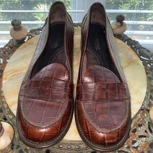 Via Spiga Womens brown croc-embossed leather loafers Size 11.5
